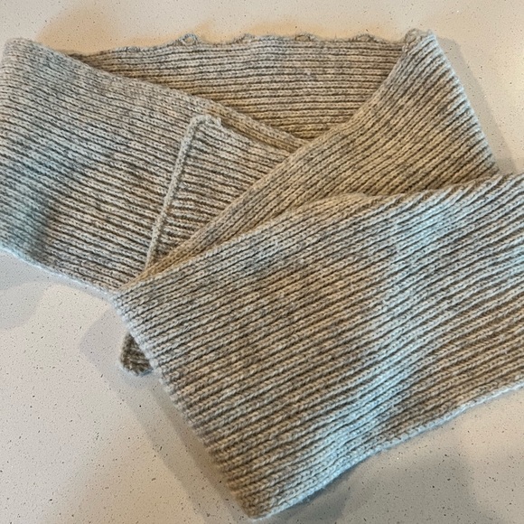 Marc by Marc Jacobs Connolly Sweater in Antique White Melange. Size M/L - Picture 7 of 12